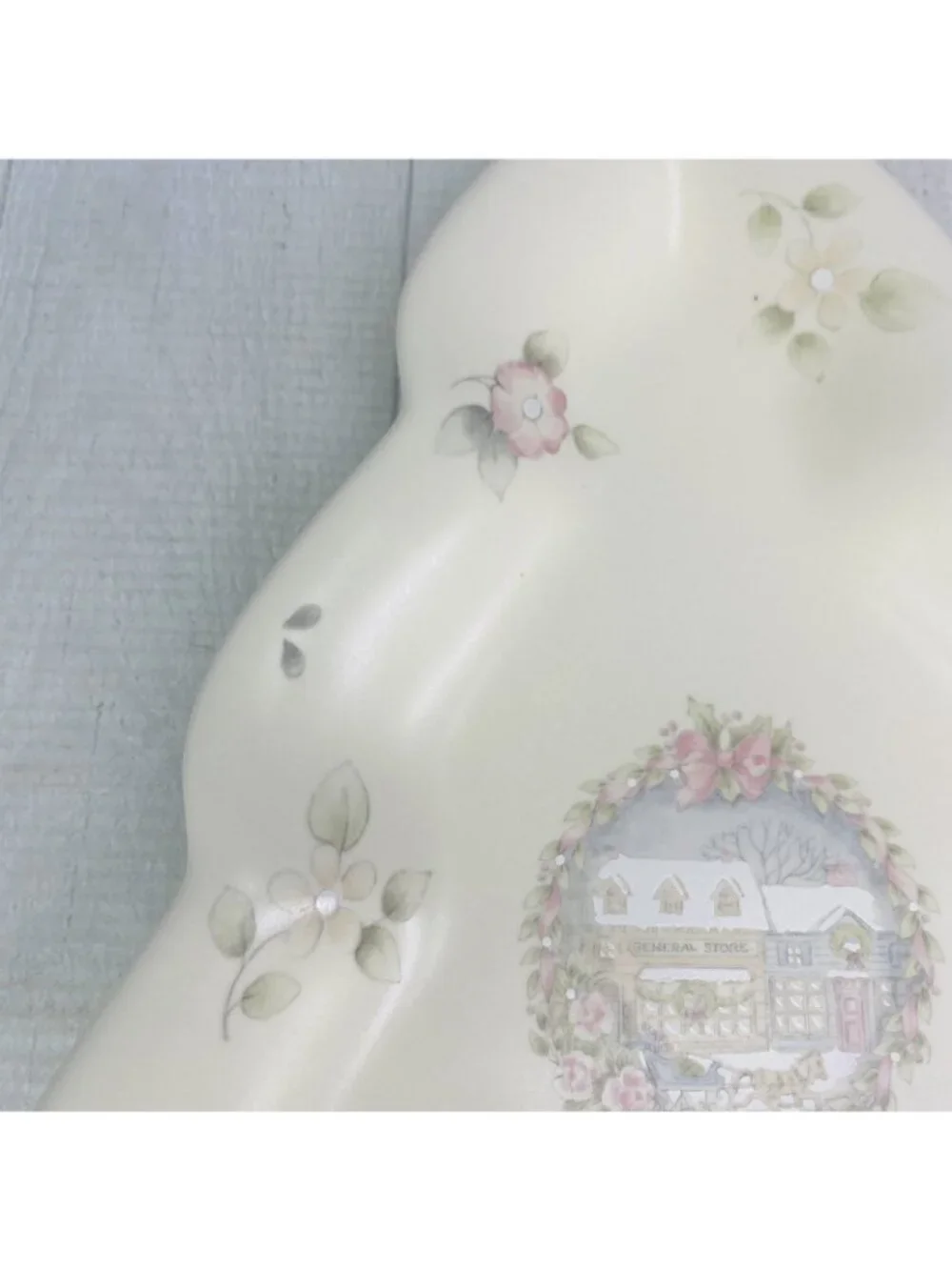 1980's Pfaltzgraff TEA ROSE Pink Roses Blue Flowers Stoneware Tree Shape Dish